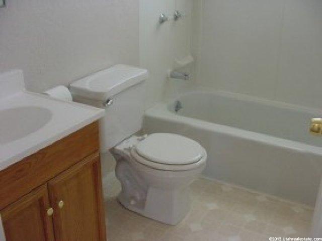 1769 N 2850 W, Clinton, UT 84015 — photo 4