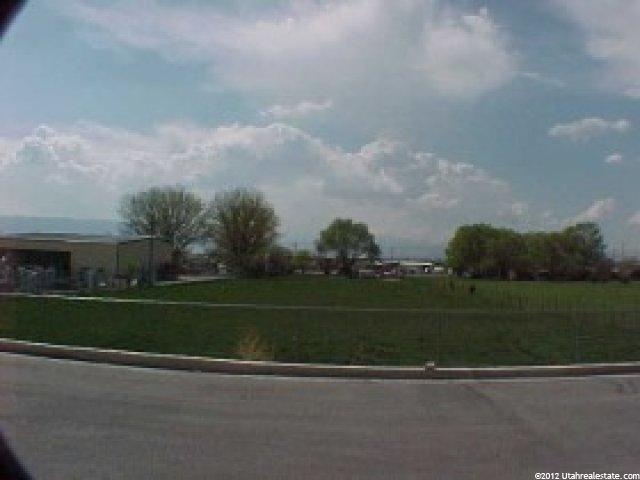 865 S Main St, Pleasant Grove, UT 84062 — photo 2