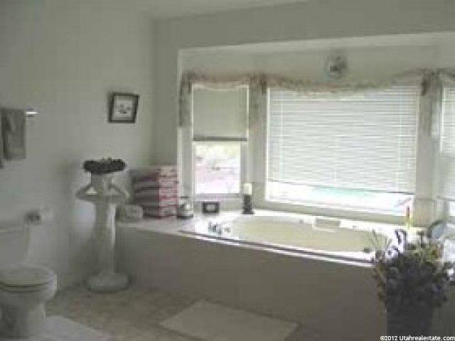 1063 E 3300 N, North Ogden, UT 84414 — photo 7