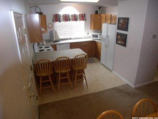 5416 Vista Dr, Roy, UT 84067 — photo 4