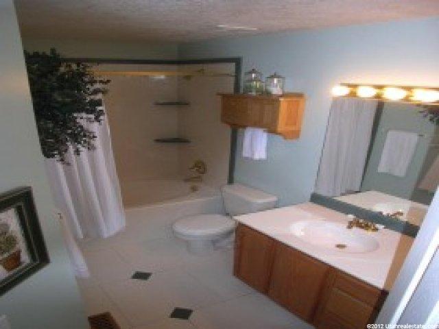 5416 Vista Dr, Roy, UT 84067 — photo 7