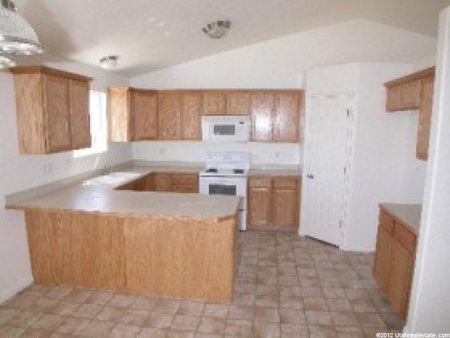 642 E 2050 S, Clearfield, UT 84015 — photo 2