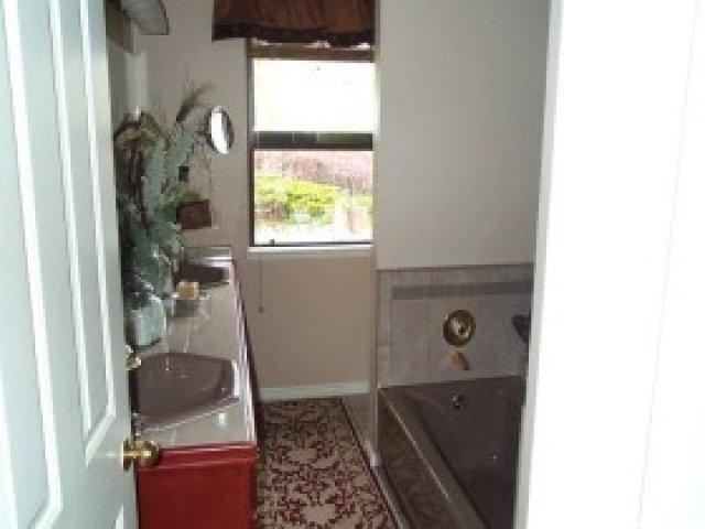 1070 E 5950 S, South Ogden, UT 84403 — photo 5
