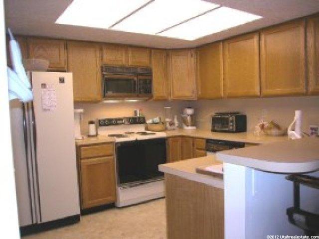 1078 Deerwalk Ln, Ogden, UT 84404 — photo 2