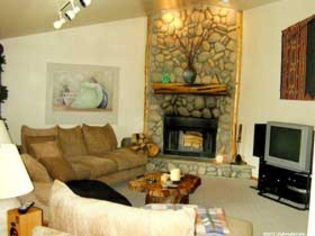 1718 Ridge Line Dr, Timber Lakes, UT 84032 — photo 2