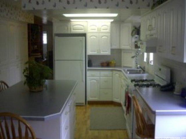 137 S 300 E, Hyrum, UT 84319 — photo 4