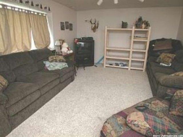 866 W 910 N, Clinton, UT 84015 — photo 2