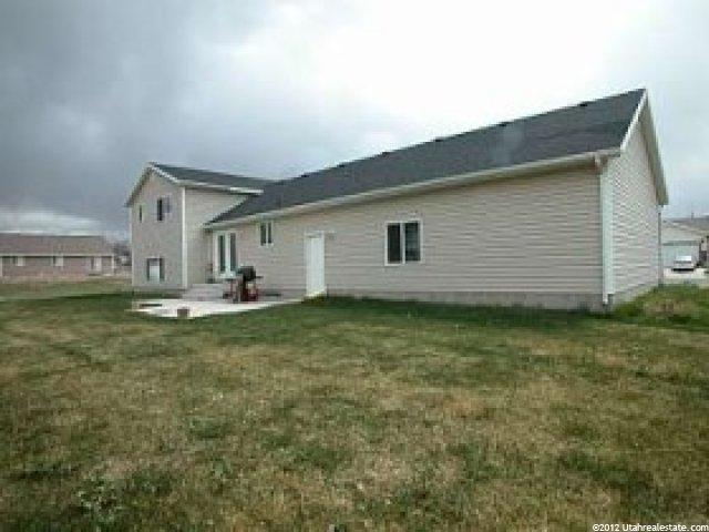 866 W 910 N, Clinton, UT 84015 — photo 8