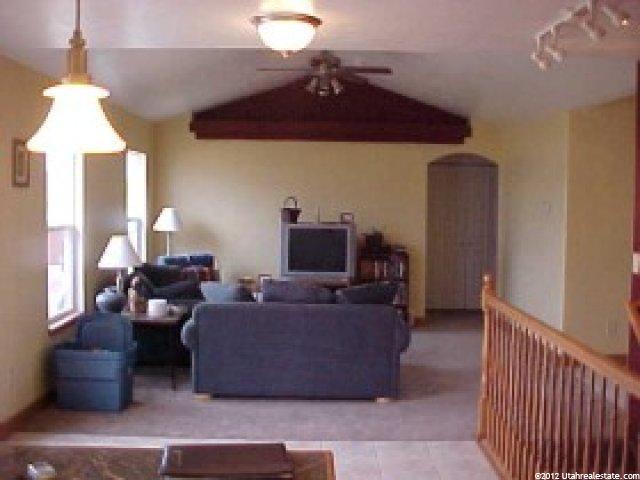 686 E 2050 S, Clearfield, UT 84015 — photo 2