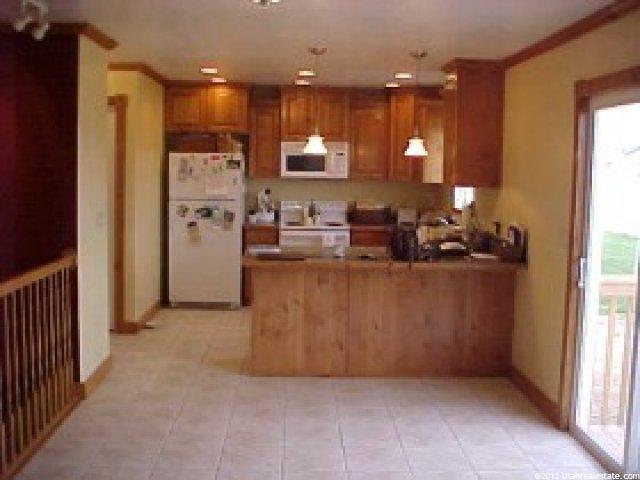 686 E 2050 S, Clearfield, UT 84015 — photo 3