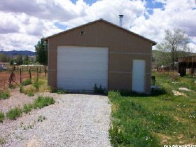185 N 100 W, Aurora, UT 84620 — photo 4