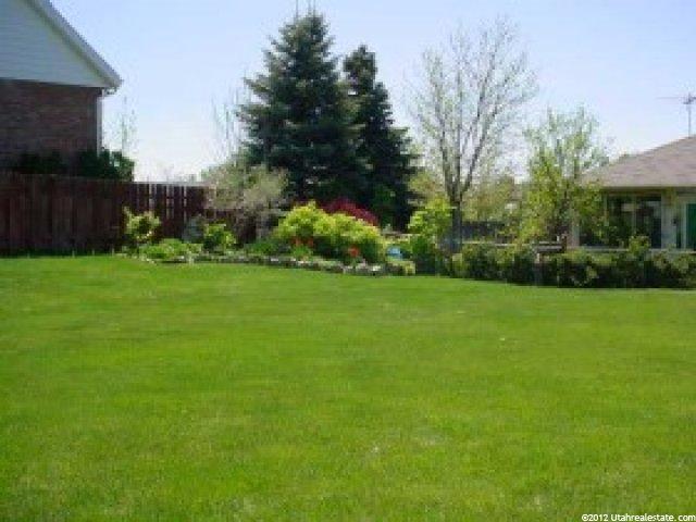 938 Raymond Rd, Kaysville, UT 84037 — photo 2