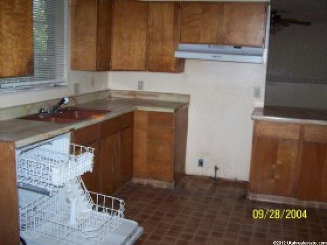 306 W 1600 N, Bountiful, UT 84010 — photo 2
