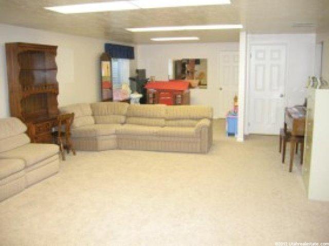 11651 S Hagan Rd, Sandy, UT 84092 — photo 7