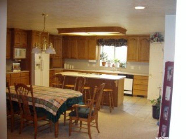 215 Kristin Dr, Sandy, UT 84070 — photo 3