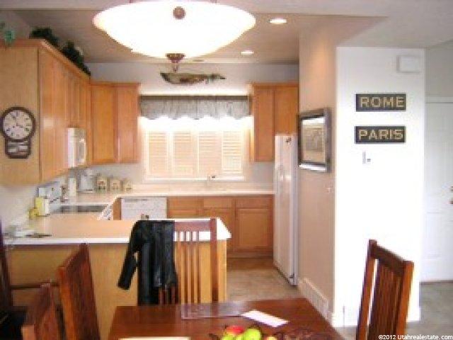 9839 Cascade Park Dr, Sandy, UT 84070 — photo 6