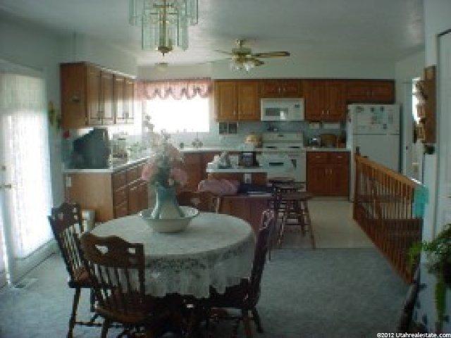 415 S 300 E, Mt Pleasant, UT 84647 — photo 3