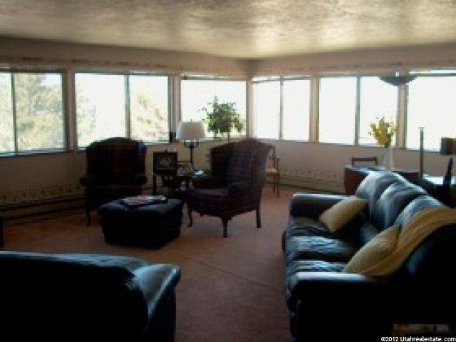 8433 Mesa Dr, Sandy, UT 84093 — photo 2