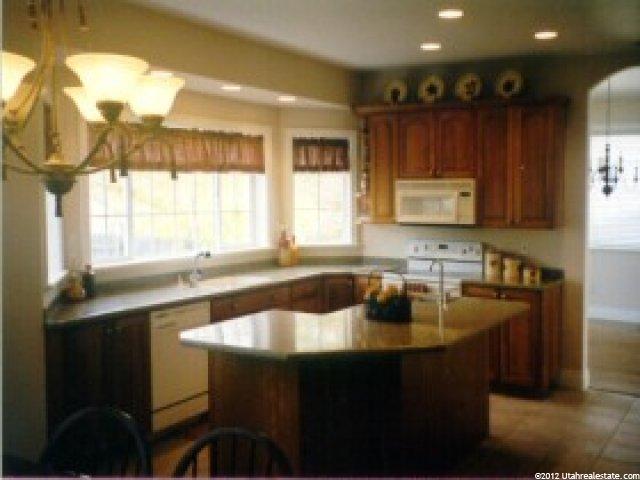 11255 S 1700 E, Sandy, UT 84092 — photo 4