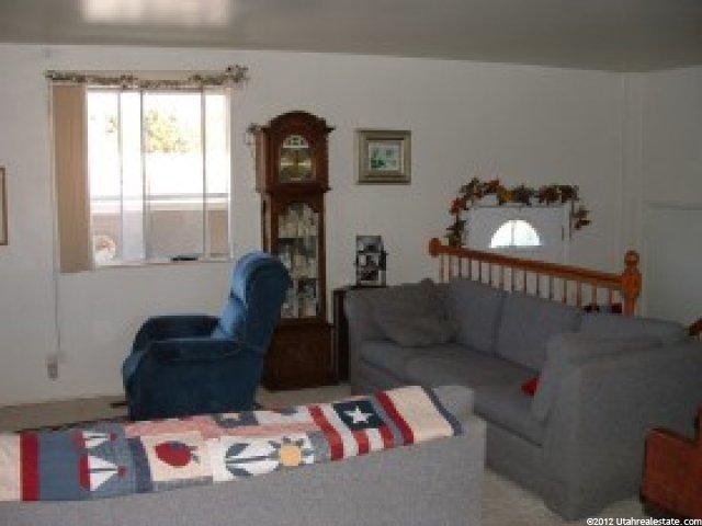 1146 Bronze Ln, Sandy, UT 84094 — photo 7
