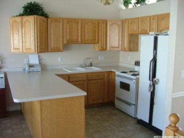 1982 W 2025 S, Syracuse, UT 84075 — photo 2