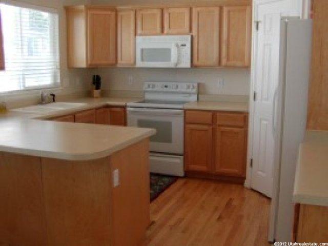 582 E 5300 S, Murray, UT 84107 — photo 2