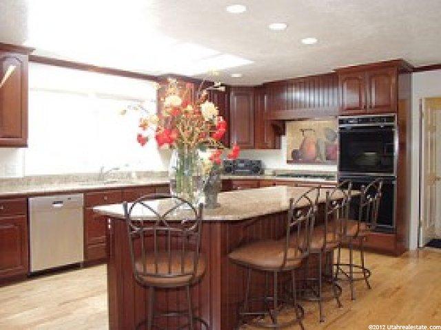 2465 Maple Creek Ln, Sandy, UT 84092 — photo 5