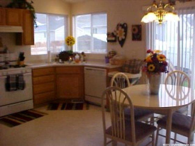 782 E Valley View Dr, Tooele, UT 84074 — photo 3