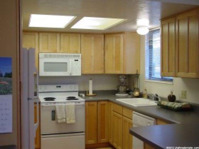 906 W 2025 S, Woods Cross, UT 84087 — photo 3