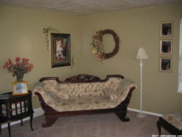 258 W Larsen Ln S, Layton, UT 84041 — photo 2