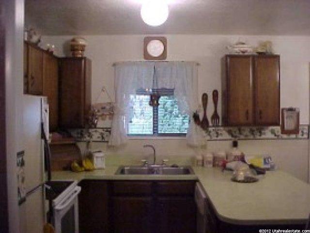 135 W 2300 S, Clearfield, UT 84015 — photo 7