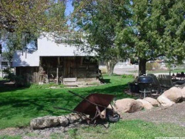 438 E 400 S, Mt Pleasant, UT 84647 — photo 3