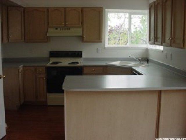 290 S 950 E, Layton, UT 84041 — photo 3