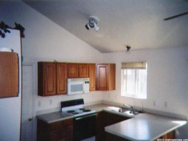 387 N 500 W, Clearfield, UT 84015 — photo 2