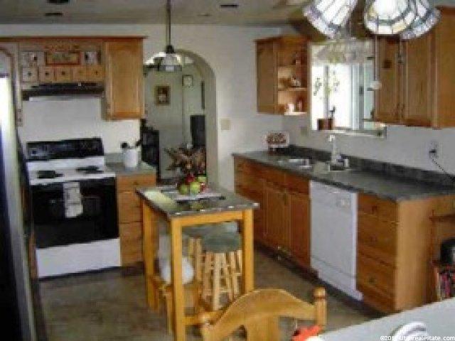 852 Shannon Rd, Kaysville, UT 84037 — photo 4