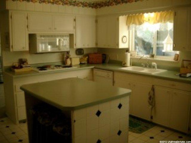 2556 E Valley View Ave S, Holladay, UT 84117 — photo 3