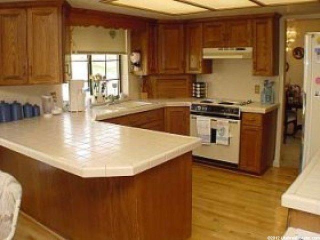 1361 E Skyline Dr N, Bountiful, UT 84010 — photo 4