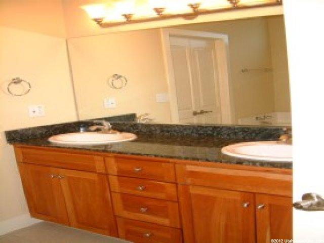 2104 E 6200 S, Holladay, UT 84121 — photo 4
