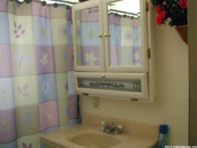 1036 N Liberty Ave, Ogden, UT 84404 — photo 4