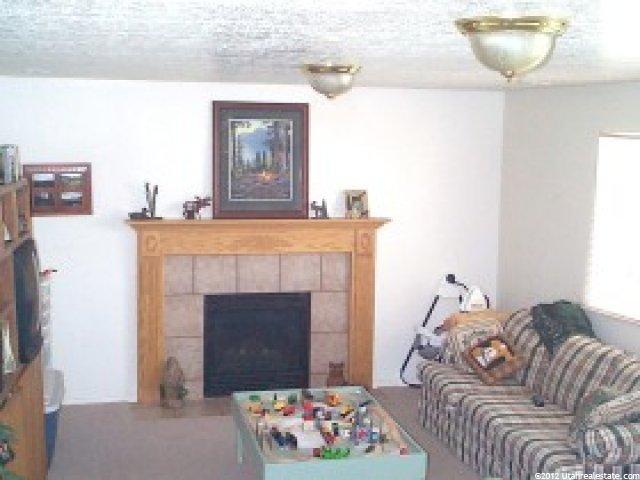 569 W 450 N, Clearfield, UT 84015 — photo 2
