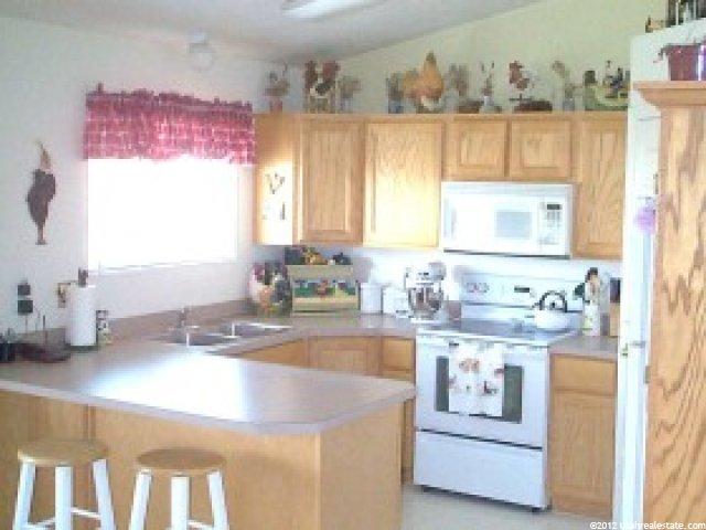 569 W 450 N, Clearfield, UT 84015 — photo 5