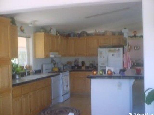 1438 S 2300 E, New Harmony, UT 84757 — photo 5