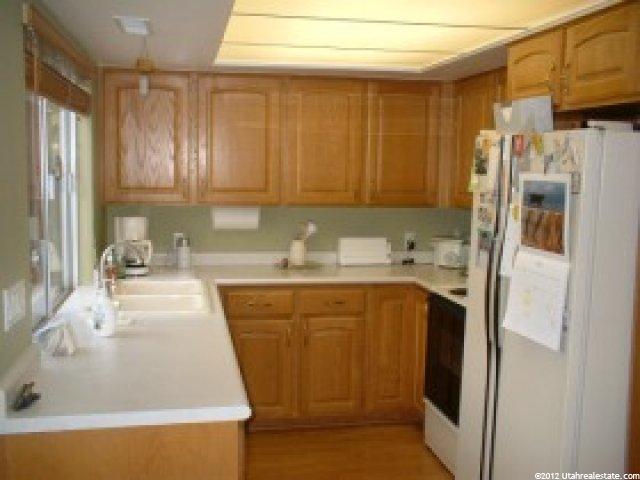 310 E Peach Ln S, Bountiful, UT 84010 — photo 2