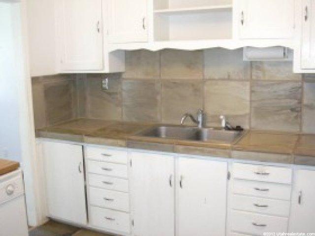 7883 Grant St, Midvale, UT 84047 — photo 2