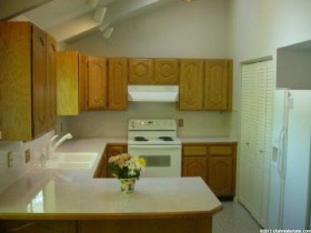 8232 S 865 E, Sandy, UT 84094 — photo 3