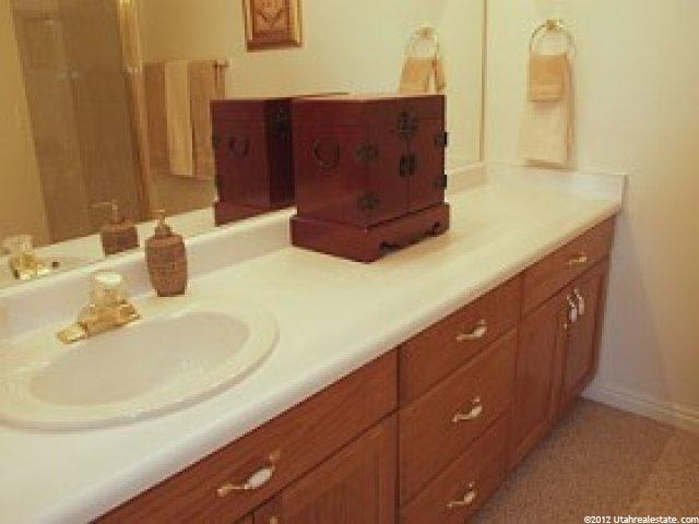 9231 Jefferson Pl, Sandy, UT 84070 — photo 5