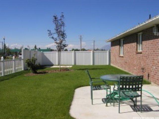 914 W 1730 N, Clinton, UT 84015 — photo 2