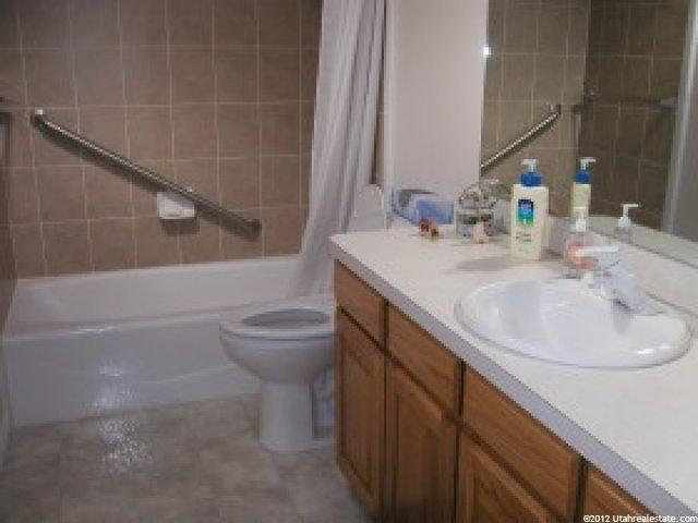914 W 1730 N, Clinton, UT 84015 — photo 5