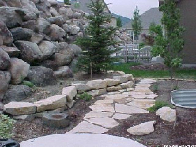 9721 Bluffside Dr, Sandy, UT 84092 — photo 2