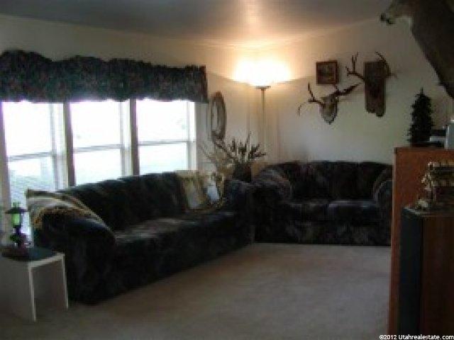 7341 Foothill Dr, Lake Point, UT 84074 — photo 4